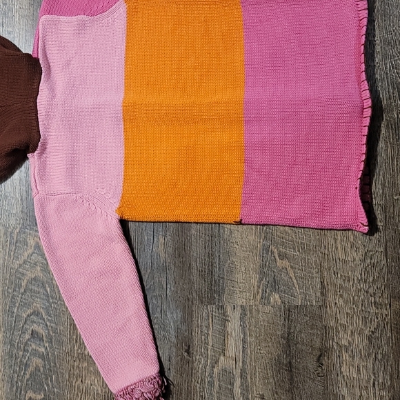 Very Gently Loved girls size 5T by Savannah beautiful sweater multi-color flower - Picture 10 of 14